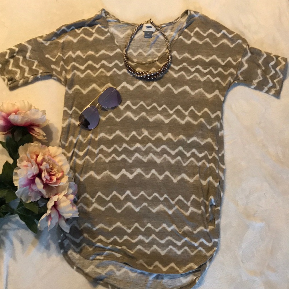 Short sleeve top